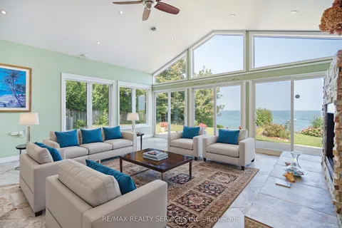 38 Lakeside Drive, Grimsby, ON L3M 2L2