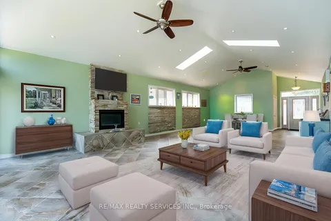 38 Lakeside Drive, Grimsby, ON L3M 2L2