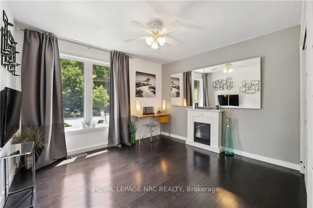Detached kitchen at 33 LESLIE Drive Hamilton