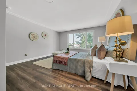 171 Eighth Avenue, Kitchener, ON N2C 1S5