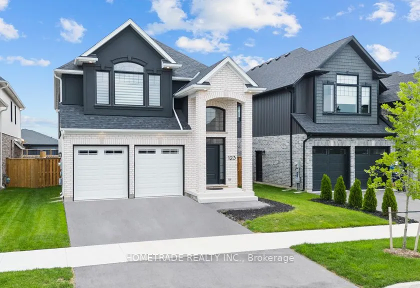 123 Susan Dr, Pelham, ON L0S 1E6