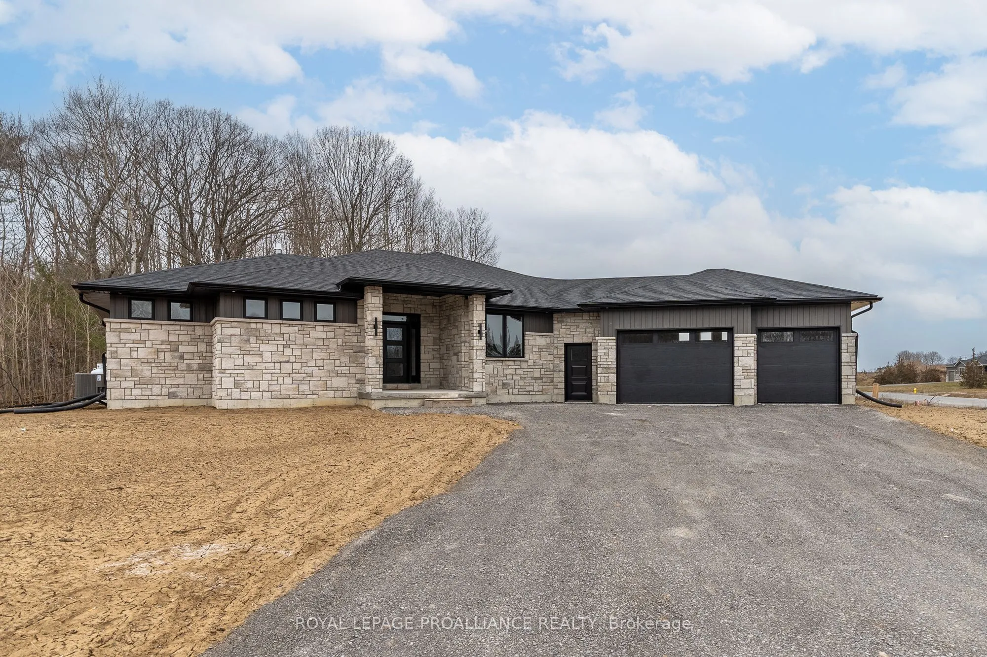 235 Michael's Way, Prince Edward County, ON K0K 1L0