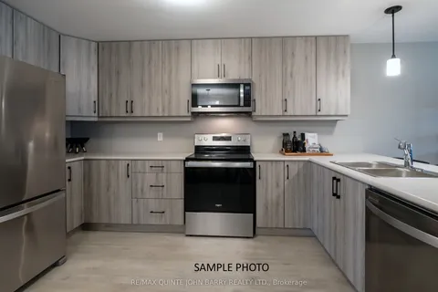 3 Parkland Circle, Quinte West, ON K8V 0R3