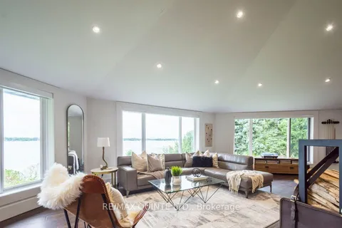 1190 County 3 Road, Prince Edward County, ON K8N 4Z1