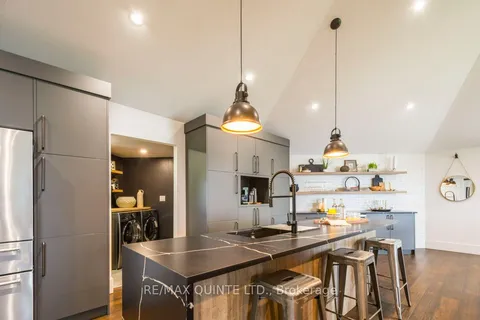 1190 County 3 Road, Prince Edward County, ON K8N 4Z1