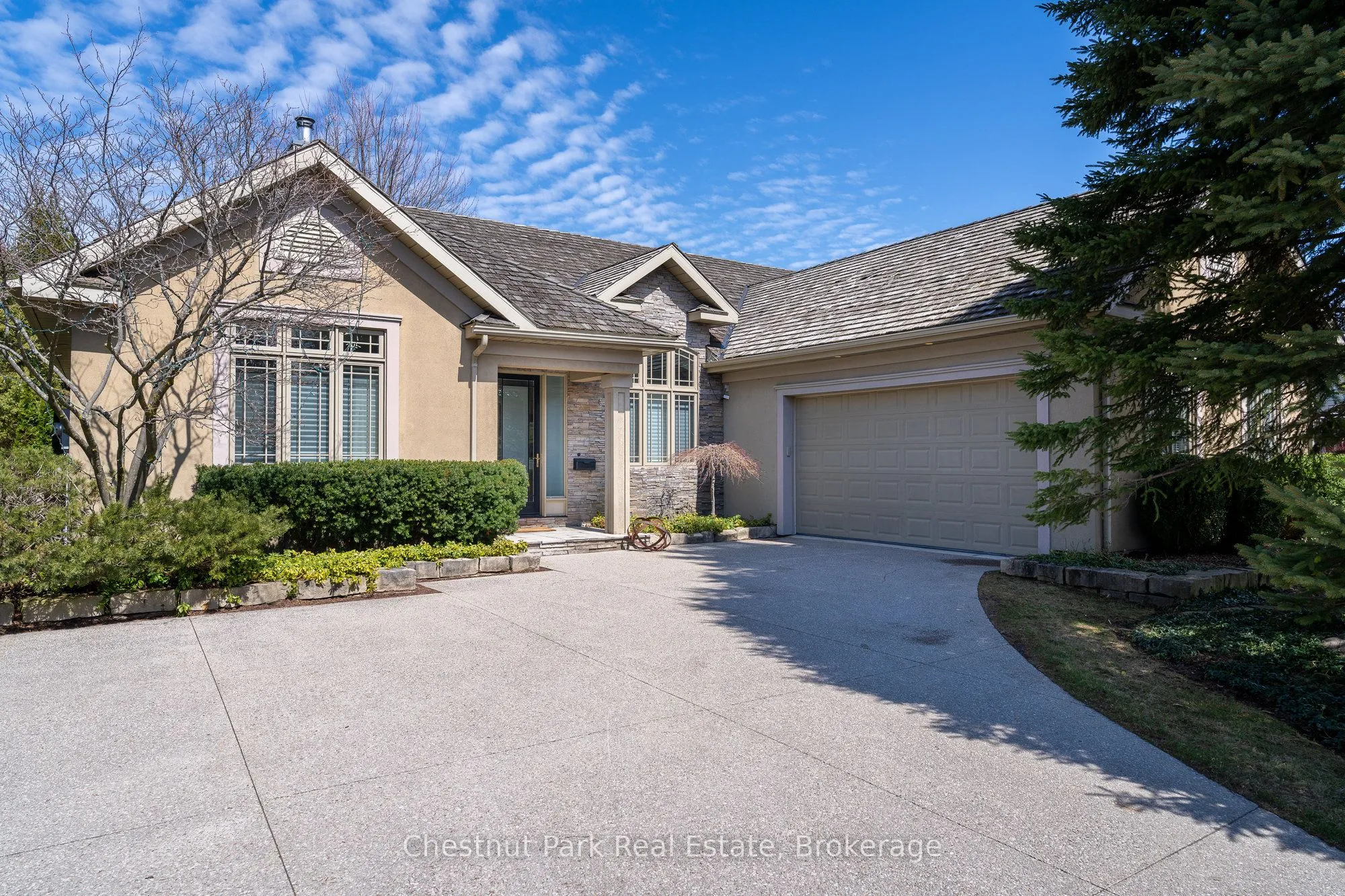 135 Augusta Crescent, Blue Mountains, ON L9Y 0K7