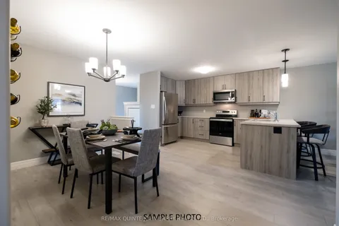 27 Parkland Circle, Quinte West, ON K8V 0R3