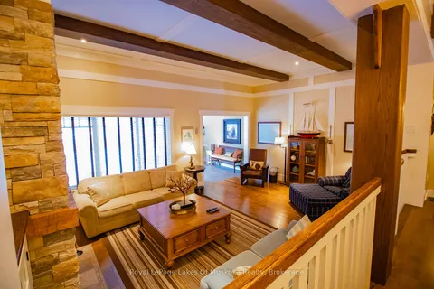 1020 Birch Glen Road, Lake of Bays, ON P0B 1A0