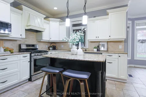 1233 Thamesridge Crescent, ON N6K 4Z6