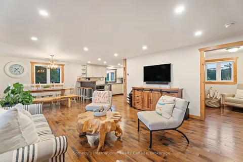 1111 Maplehurst Drive, Lake of Bays, ON P1H 2J6