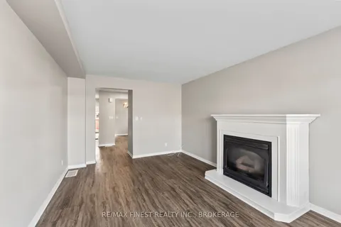 591 DAVIS Dr, Kingston, ON K7M 7Y3