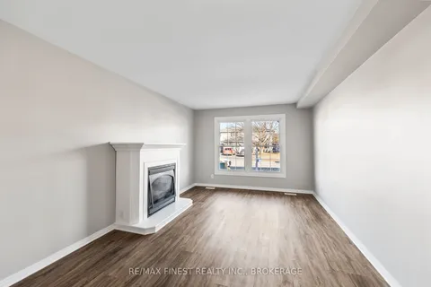 591 DAVIS Dr, Kingston, ON K7M 7Y3