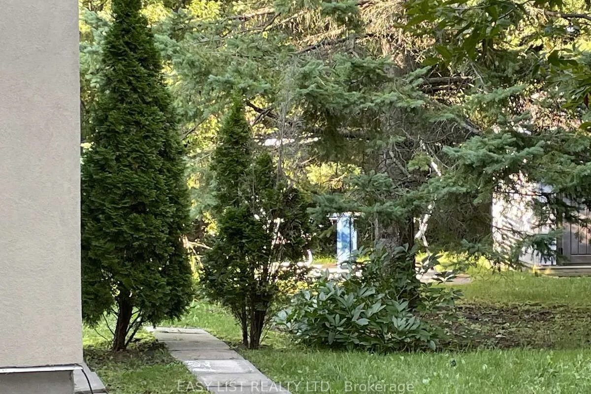 1935 Front Road, ON K0B 1B0