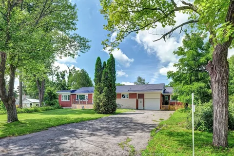 8692 BANK Street, Greely - Metcalfe - Osgoode - Vernon and Area, ON K0A 3J0