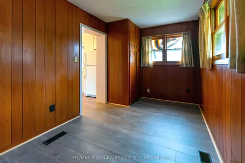 6141 MAIN Street, Niagara Falls, ON L2G 6A2