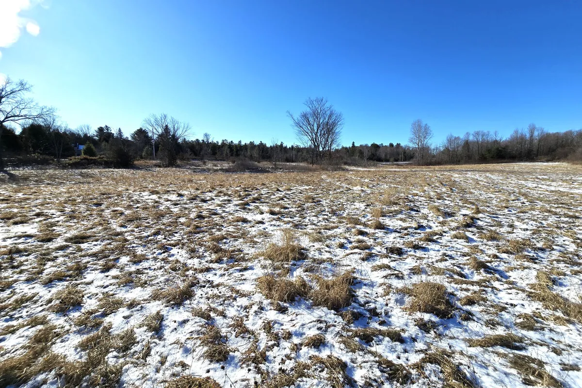 4272 Yarker Road, ON K0H 1V0