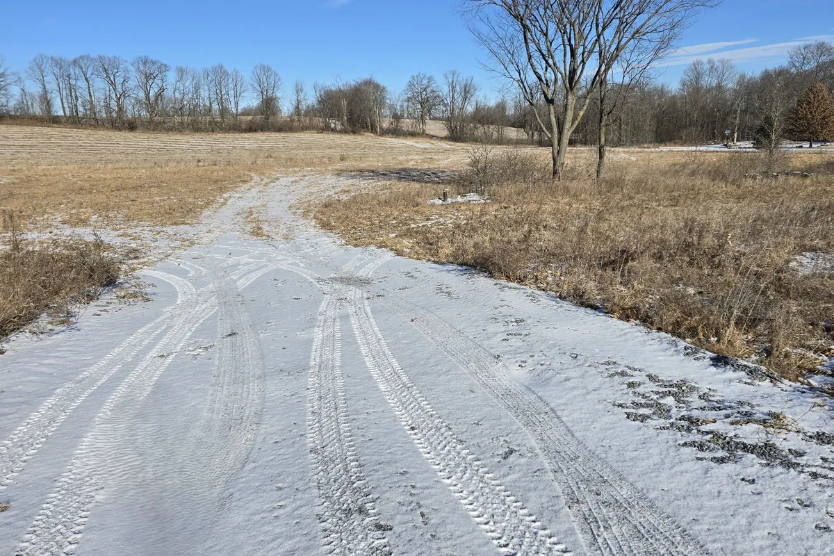 4272 Yarker Road, ON K0H 1V0