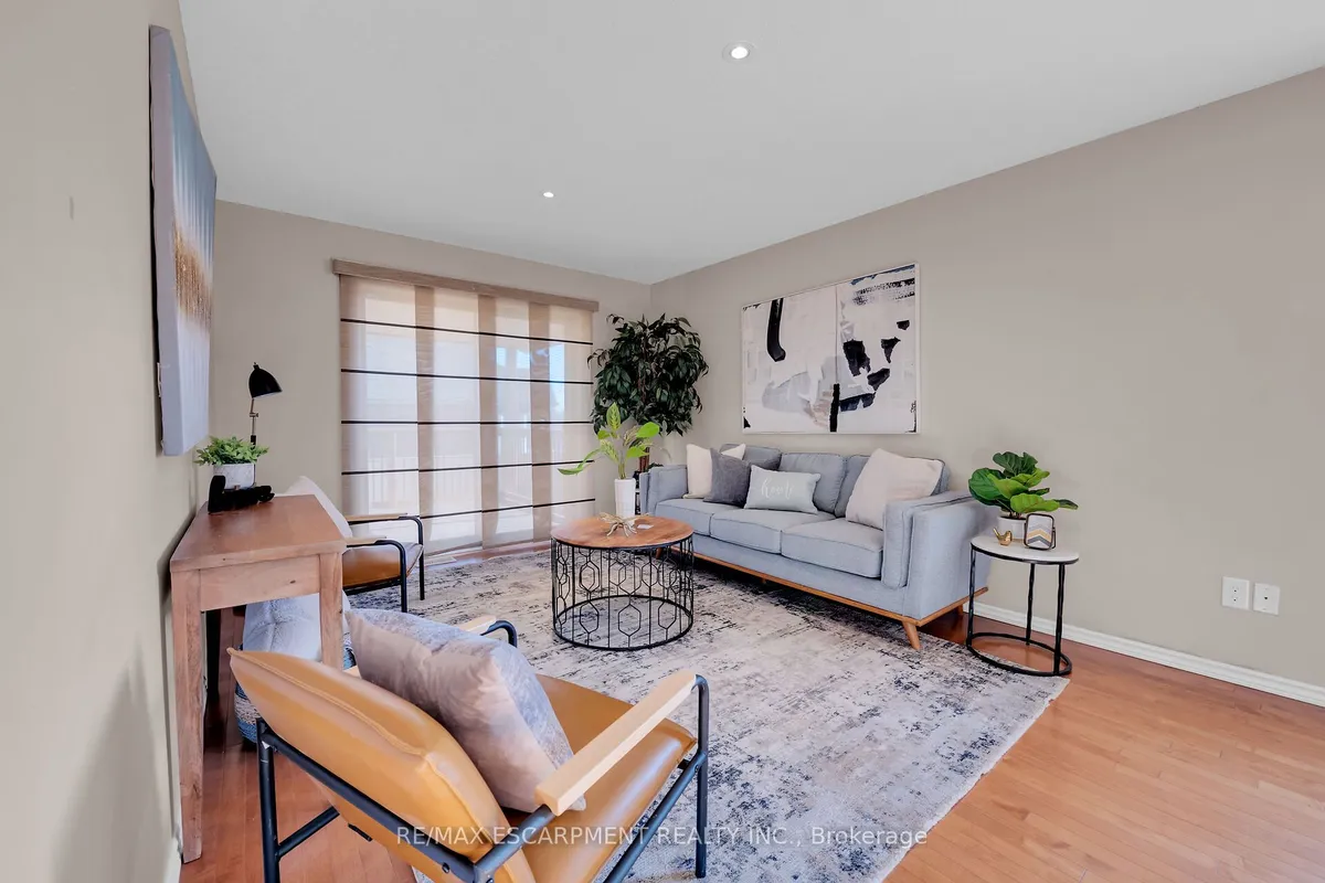 29 MILLCROFT Drive, ON N3Y 0B1