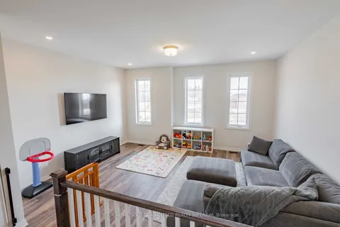 21 Corbett St, Port Hope, ON L1A 0E4