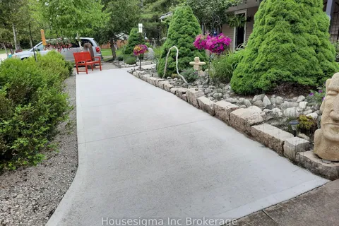 6360 William-Milliken Road, Lambton Shores, ON N0N 1J3