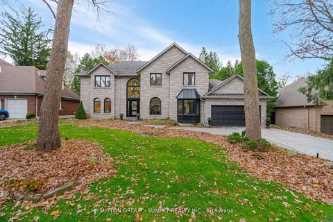 168 Lovers Lane, Hamilton, ON L9G 1G8