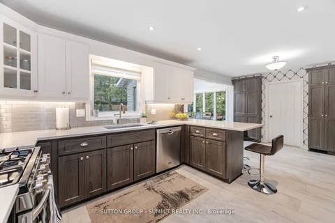 168 Lovers Lane, Hamilton, ON L9G 1G8