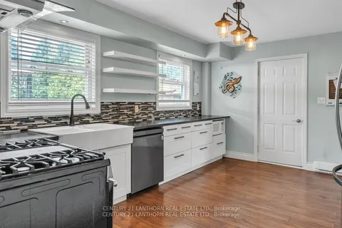 12 MCCABE St, Greater Napanee, ON K7R 3P6