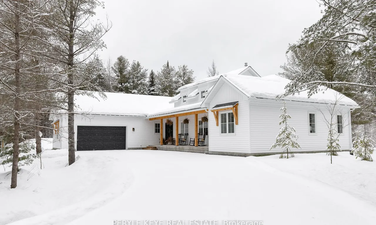 303 Clearwater Lake Rd, Huntsville, ON P0B 1L0