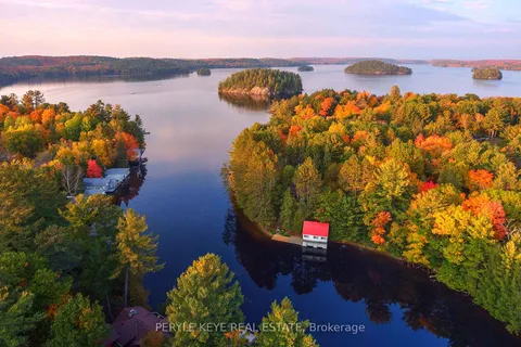 303 Clearwater Lake Rd, Huntsville, ON P0B 1L0