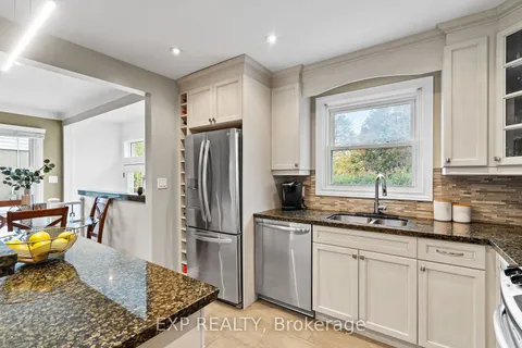 10 Nickerson Ave, St. Catharines, ON L2N 3M1