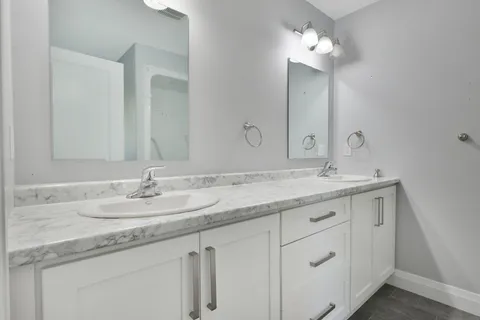 61 Vienna Road, Tillsonburg, ON N4G 0J6