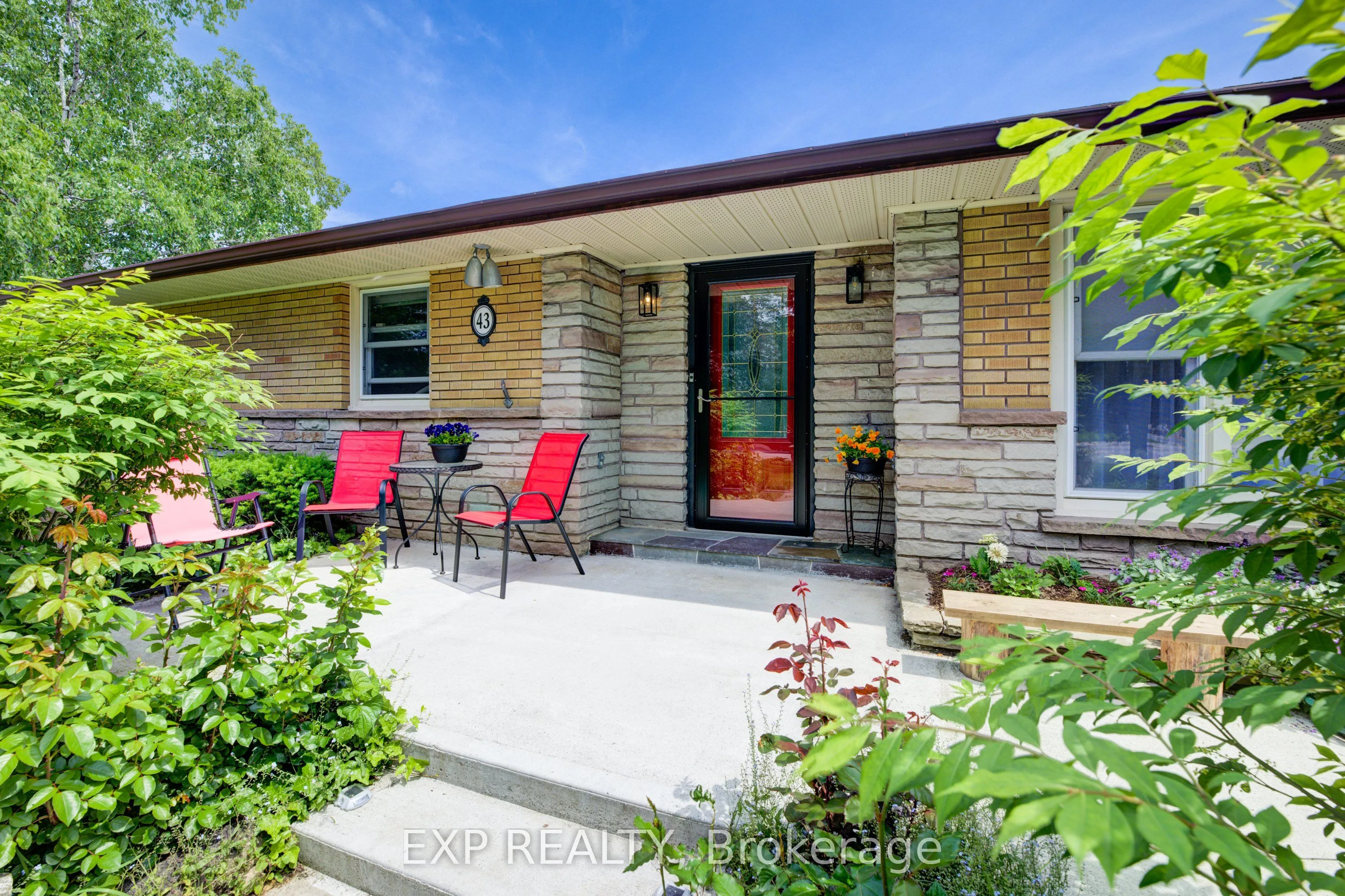 43 George Street, Minto, ON N0G 1Z0