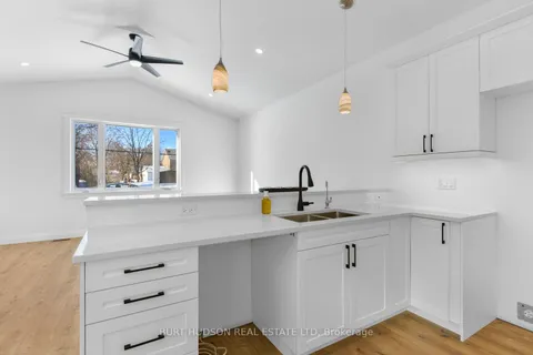 13 Victoria Street, Athens, ON K0E 1B0