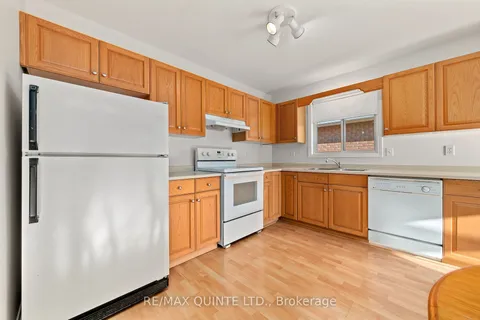 15 Sumac Terr, Belleville, ON K8N 5X6