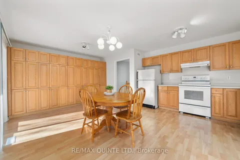 15 Sumac Terr, Belleville, ON K8N 5X6