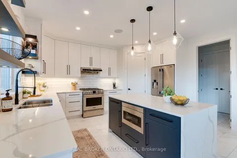 2081 Tyson Walk, London, ON N6K 0H8