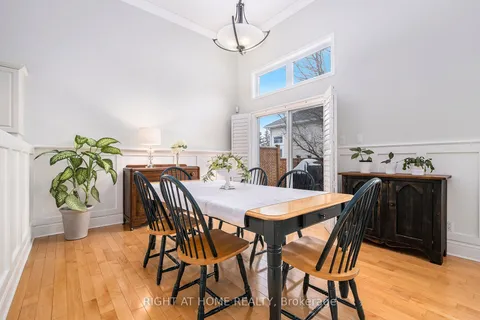 219 Gladeview Pt, Blossom Park - Airport and Area, ON K1T 4A7