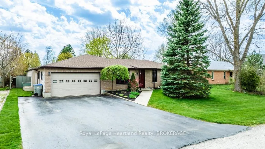 4 Ducharme Crescent, Bluewater, ON N0M 1G0