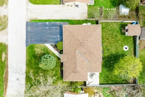 4 Ducharme Crescent, Bluewater, ON N0M 1G0