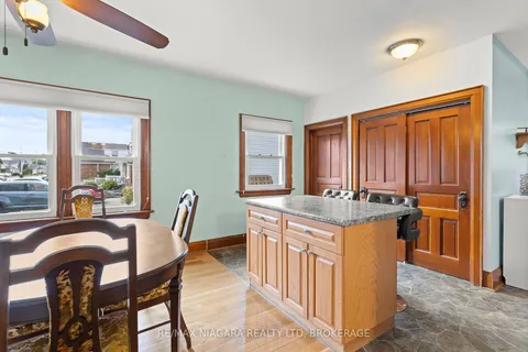 259 NIAGARA St, St. Catharines, ON L2M 4V5