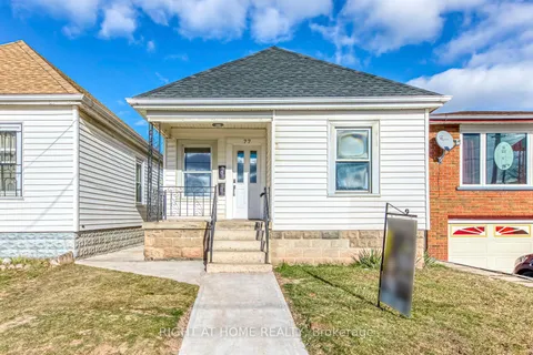 77 Hope Ave, Hamilton, ON L8H 2E5