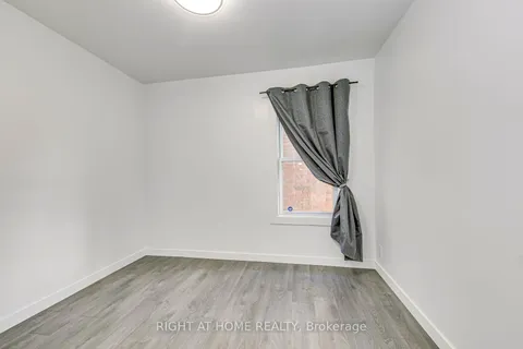 77 Hope Ave, Hamilton, ON L8H 2E5