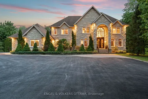 5818 Queenscourt Crescent, Manotick - Kars - Rideau Twp and Area, ON K4M 1K3