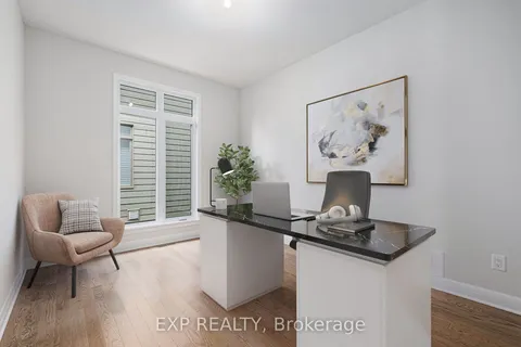525 Pimiwidon Street, Manor Park - Cardinal Glen and Area, ON K1K 5A1