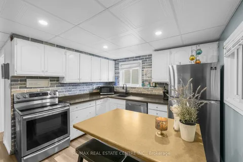 49 Ninth Ave, Brantford, ON N3S 1E2
