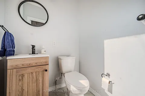 294 Emerald St, Hamilton, ON L8L 5L3