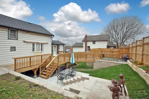 21 Park St, Port Hope, ON L1A 1B9