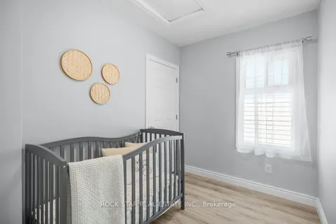 158 Crowland Ave, Welland, ON L3B 1X3