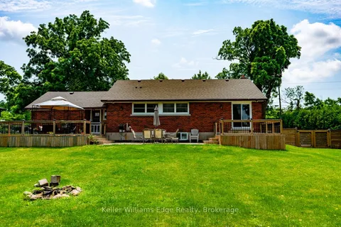 213 CONCESSION 4 Rd, Hamilton, ON L8B 1J2