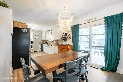 529 Forks Rd, Welland, ON L3B 5K7